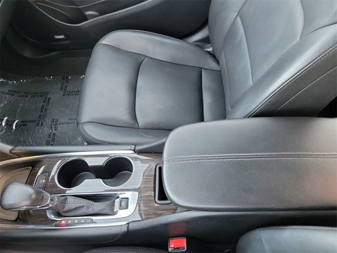 Used 2024 Chevrolet Malibu LT image 22