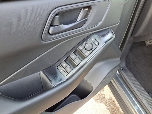 Certified 2025 Nissan Rogue S image 16