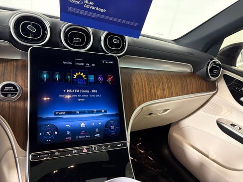 Used 2024 Mercedes-Benz GLC 300 4MATIC image 17