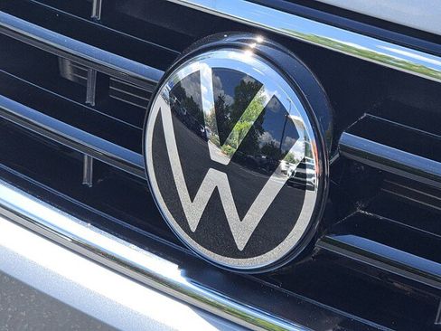 Certified 2023 Volkswagen Tiguan SE R-Line FWD image 35