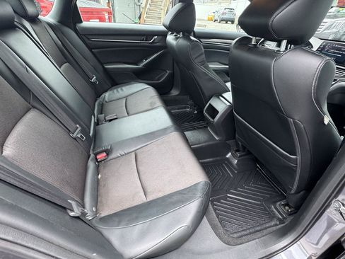 Used 2018 Honda Accord Sport image 11