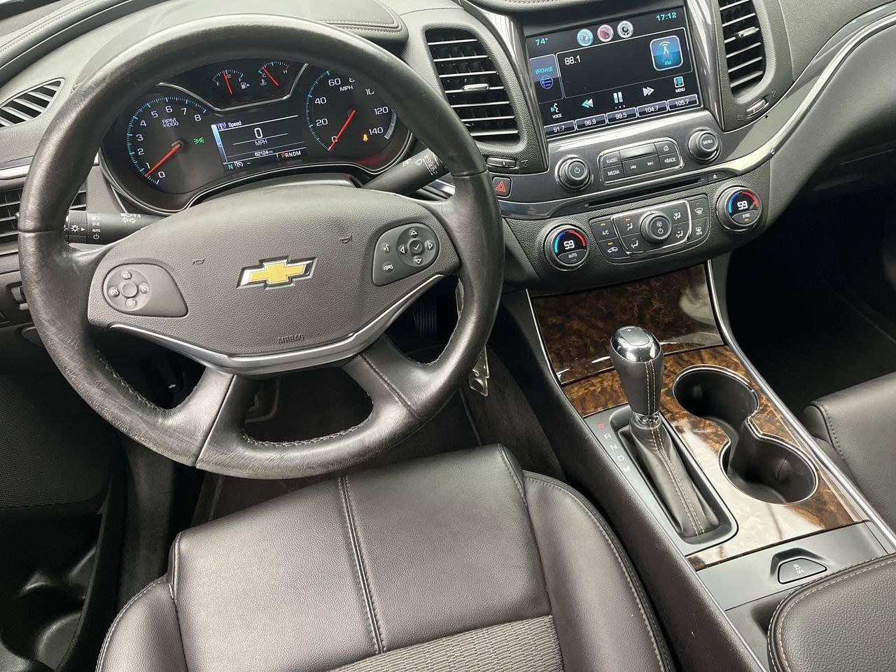 Used 2015 Chevrolet Impala LT w/ Convenience Package FWD image 12