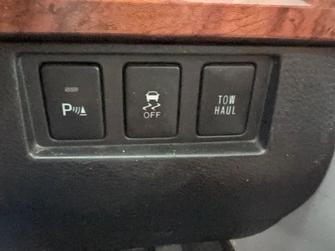 Used 2014 Toyota Tundra 1794 Edition image 17