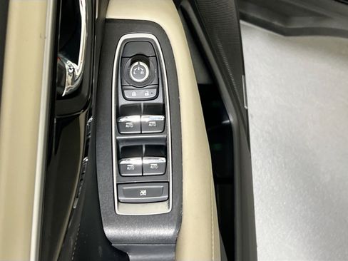 Used 2022 Subaru Outback Limited XT AWD/4WD image 18