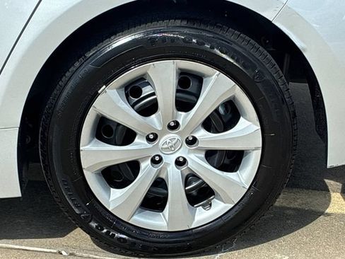 Used 2026 Toyota Corolla LE FWD image 29