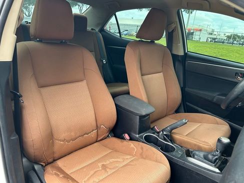 Used 2016 Toyota Corolla LE FWD image 13