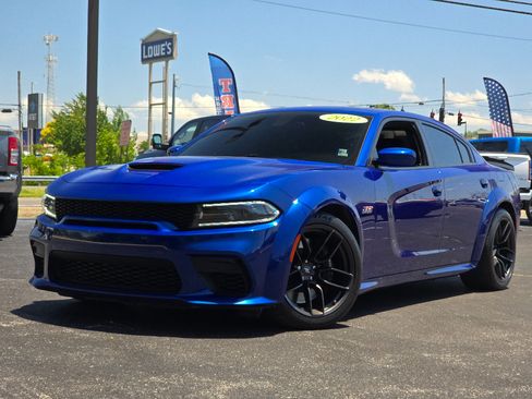 Used 2022 Dodge Charger Scat Pack RWD image 2