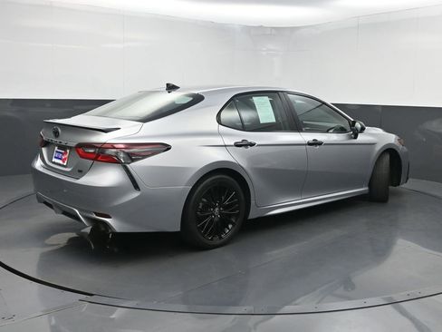 Used 2022 Toyota Camry SE FWD image 23