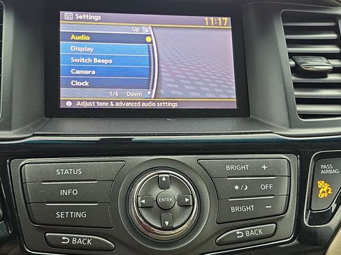Used 2014 Nissan Pathfinder SV FWD image 21