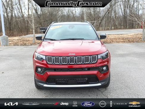 Used 2024 Jeep Compass Limited w/ Sun and Sound Group image 10
