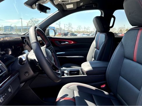 New 2026 Chevrolet Traverse RS FWD image 11
