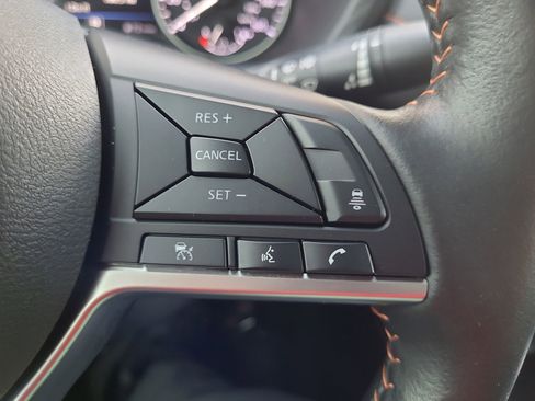 Used 2024 Nissan Sentra SR w/ SR Premium Package image 17