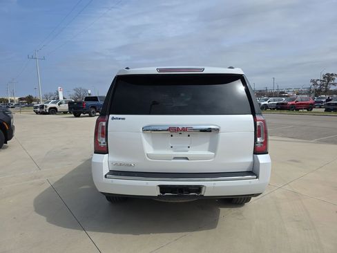 Used 2018 GMC Yukon Denali w/ Denali Ultimate Package image 18