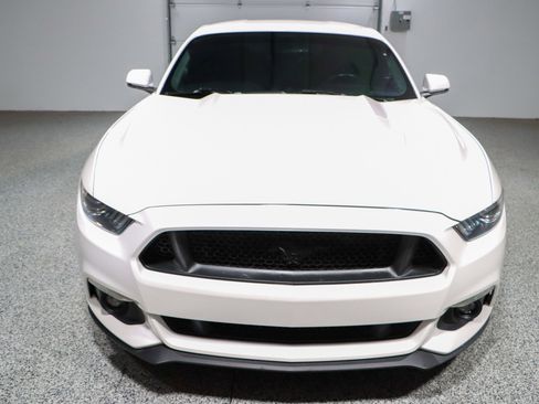 Used 2017 Ford Mustang GT Premium w/ Equipment Group 401A image 4