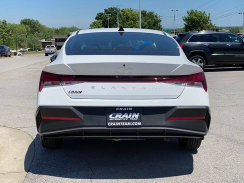 New 2026 Hyundai Elantra SE w/ Cargo Package FWD image 6