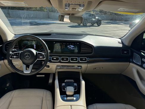 Used 2020 Mercedes-Benz GLS 580 4MATIC image 26