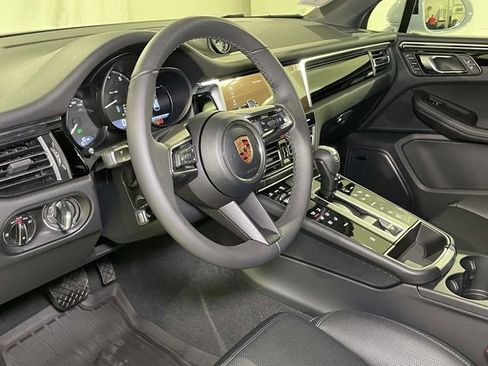 New 2026 Porsche Macan AWD/4WD image 15