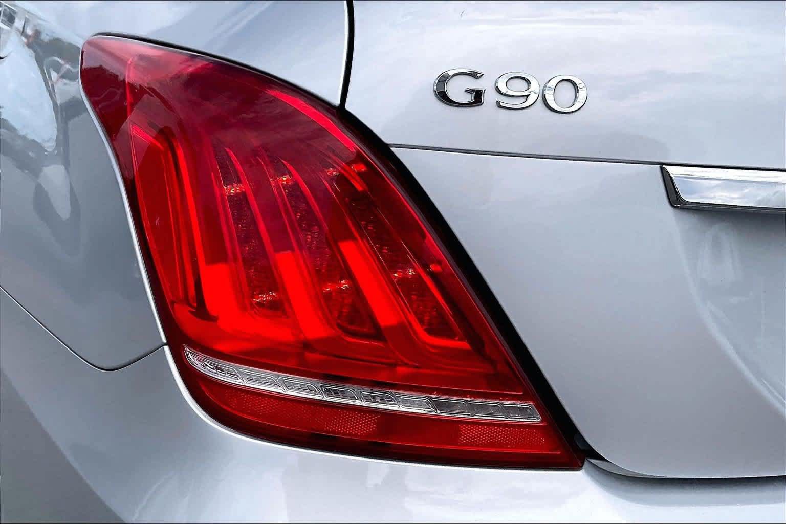 Used 2019 Genesis G90 5.0 Ultimate RWD image 32