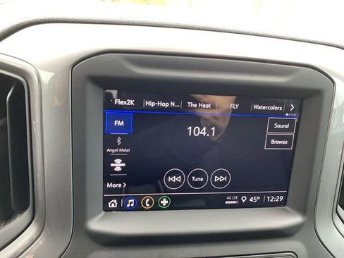 Used 2023 Chevrolet Silverado 1500 Custom image 23