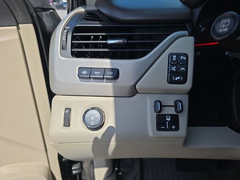Used 2019 GMC Yukon Denali w/ Denali Ultimate Package RWD image 21