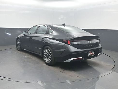 Used 2025 Hyundai Sonata SEL FWD image 3