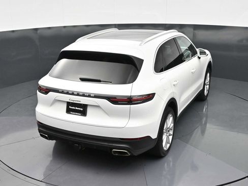 Used 2021 Porsche Cayenne AWD/4WD image 30