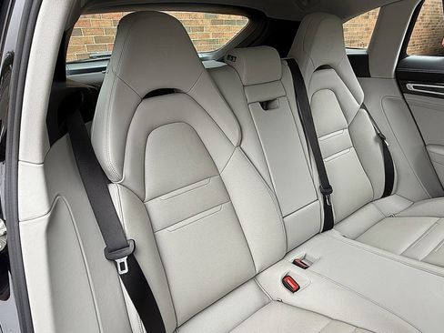 Certified 2022 Porsche Panamera 4 image 24