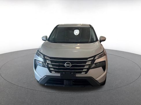 Used 2025 Nissan Rogue SV image 4