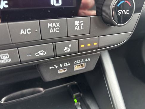 New 2026 Subaru Outback Limited AWD/4WD image 24