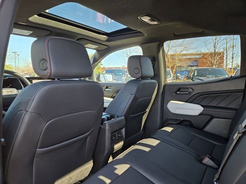 Used 2024 GMC Canyon AT4X w/ AT4X AEV Edition image 13