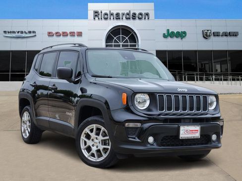 Used 2023 Jeep Renegade Latitude w/ Sun/Sound Group image 1