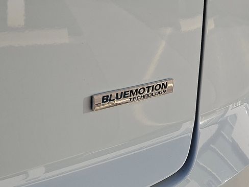 Certified 2023 Volkswagen Atlas Cross Sport SE image 6