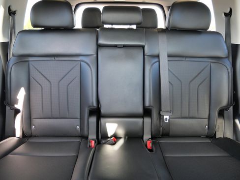 Certified 2025 Hyundai Santa Fe SEL image 13