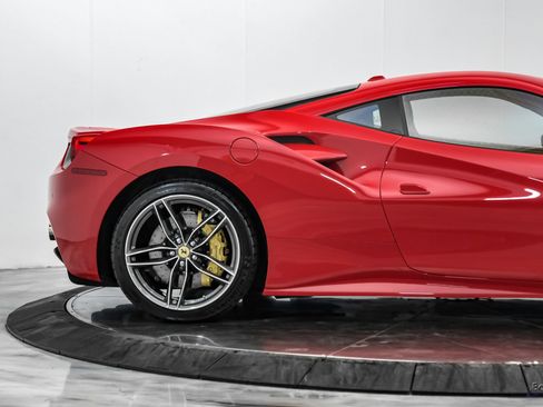 Used 2017 Ferrari 488 GTB RWD image 26
