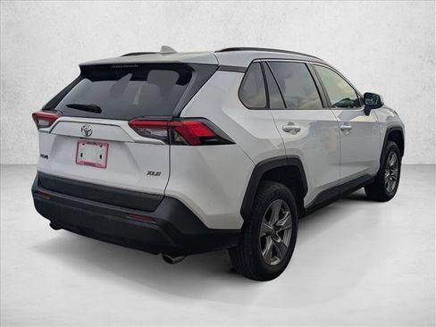 Used 2023 Toyota RAV4 XLE w/ Convenience Package FWD image 5