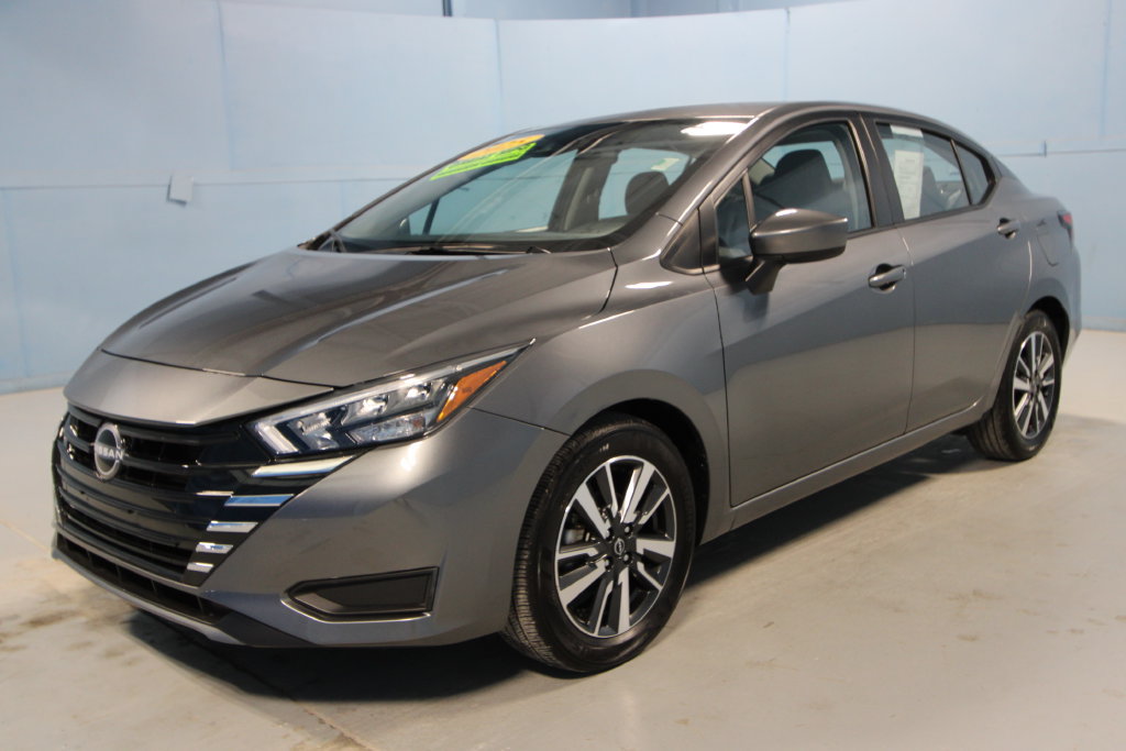 Used 2025 Nissan Versa SV FWD image 26