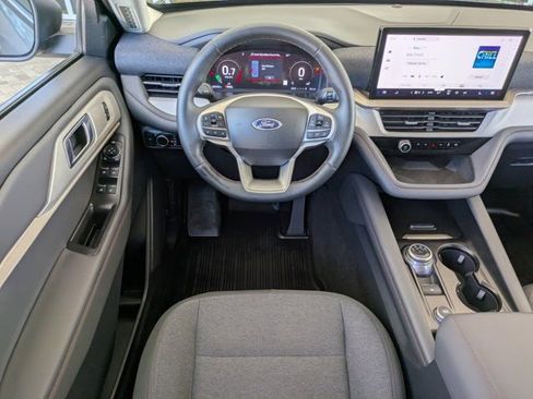 Certified 2025 Ford Explorer Active image 13