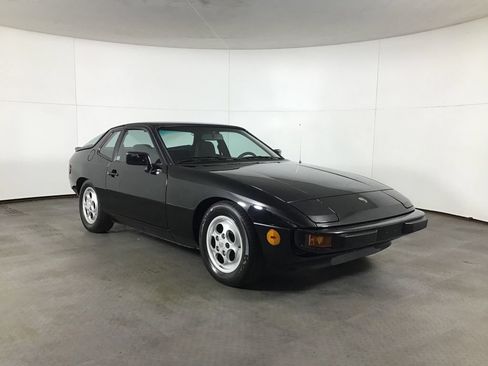 Used 1987 Porsche 924 S RWD image 9