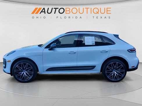 Used 2024 Porsche Macan AWD/4WD image 2