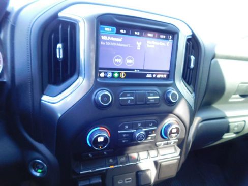 Used 2020 Chevrolet Silverado 1500 RST w/ Texas Edition image 9