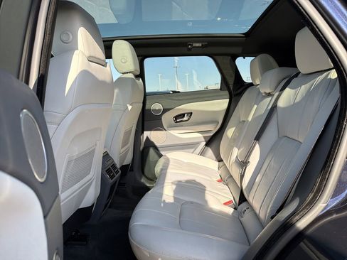 Used 2018 Land Rover Range Rover Evoque SE Premium AWD/4WD image 5