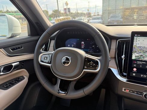 New 2026 Volvo XC90 B5 Core image 7
