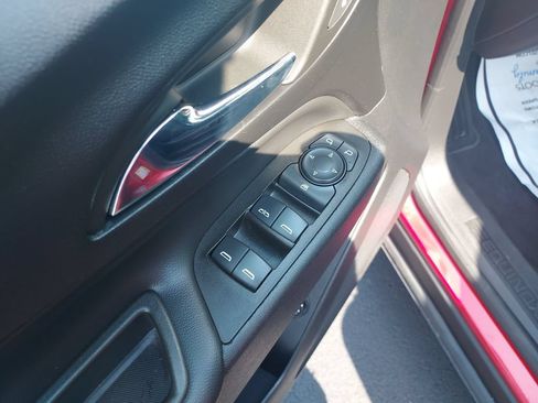 Used 2023 Chevrolet Equinox LT FWD image 11