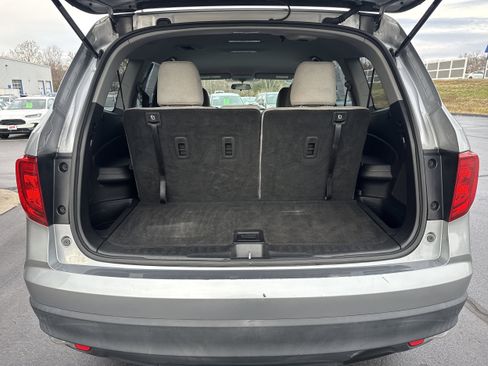 Used 2017 Honda Pilot LX image 12