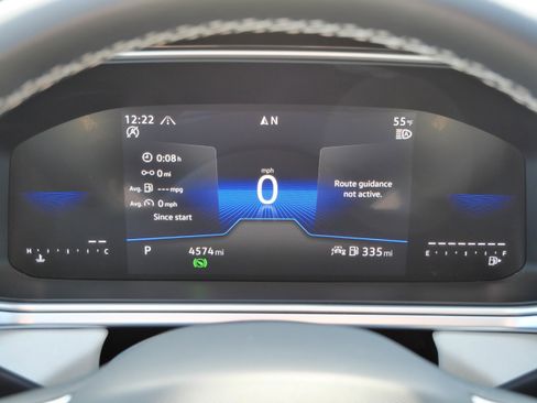 Certified 2025 Volkswagen Taos SE image 22