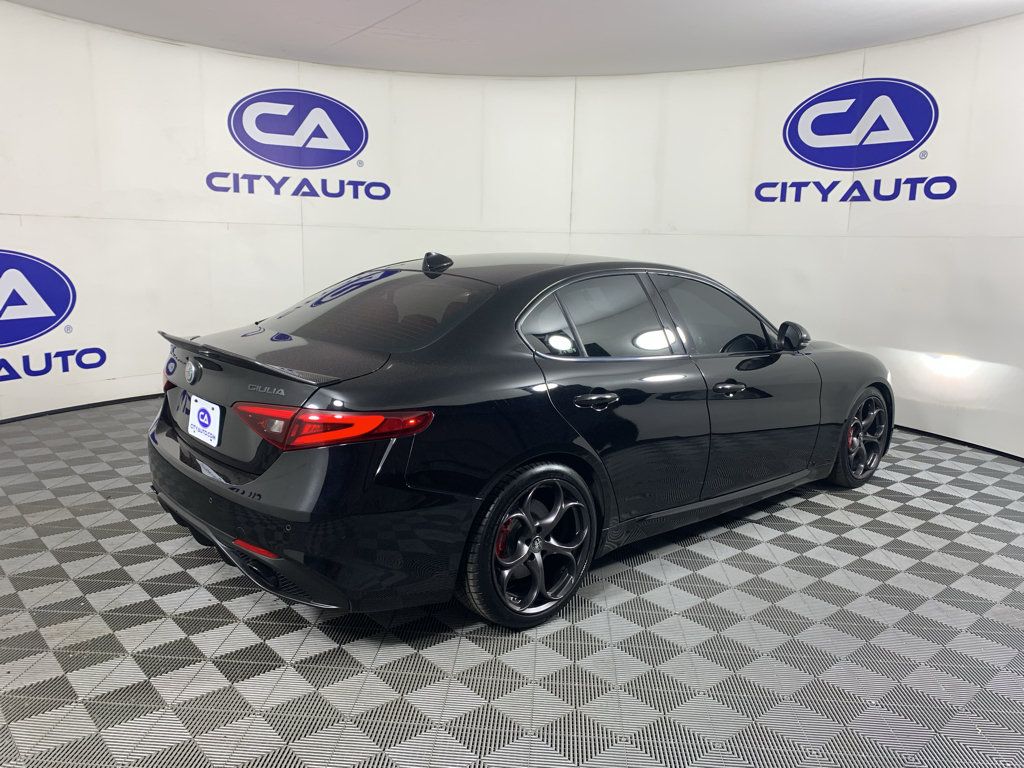 Used 2019 Alfa Romeo Giulia w/ Quick Order Package 22K Sport RWD image 3
