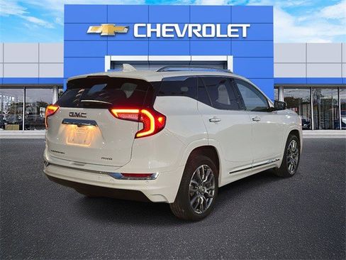 Certified 2024 GMC Terrain Denali w/ Denali Premium Package image 6