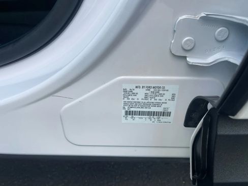 Used 2018 Ford Edge SEL w/ Equipment Group 201A image 32