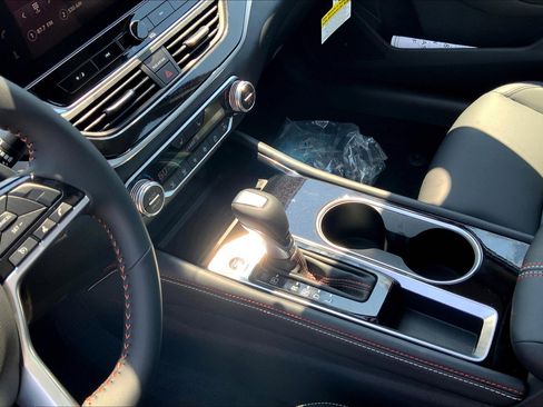 New 2025 Nissan Altima 2.5 SR w/ SR Premium Package image 8