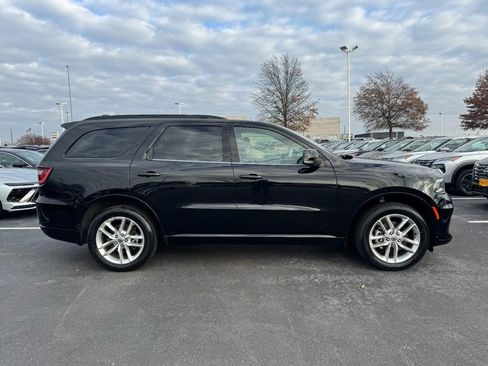 Used 2023 Dodge Durango GT image 2